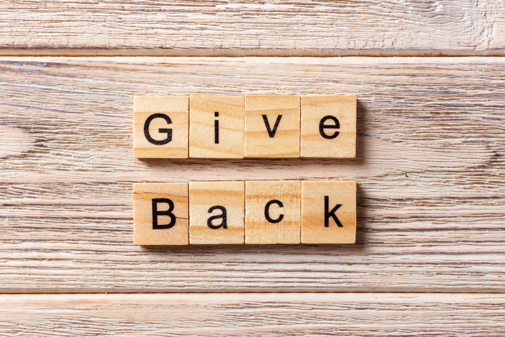 How Can Businesses Give Back to Their Customers & Why Is It Important?